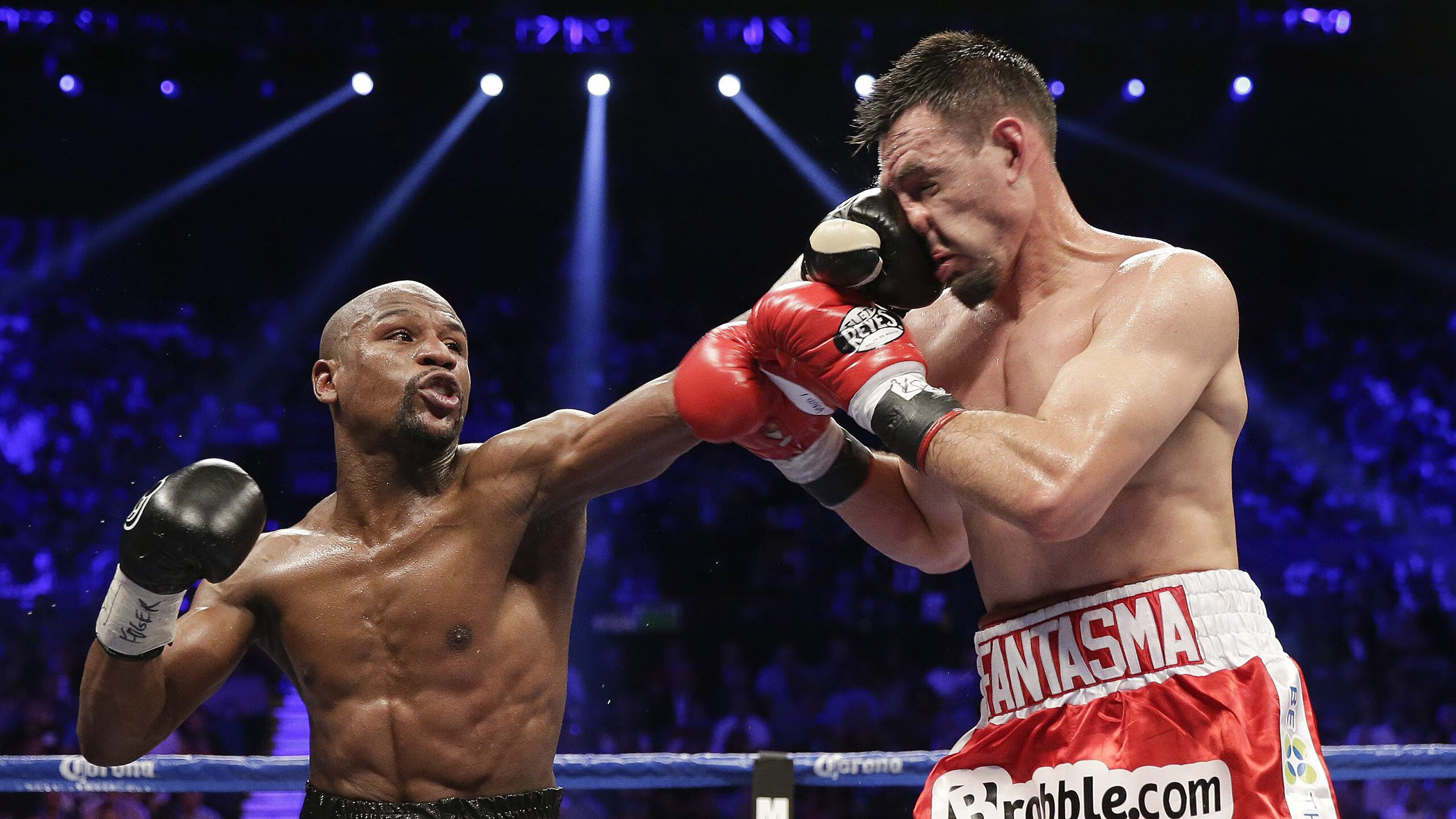 九游官网入口-世界杯预选赛中国队惨败 球迷反思防守问题，世界杯预选赛中国对手